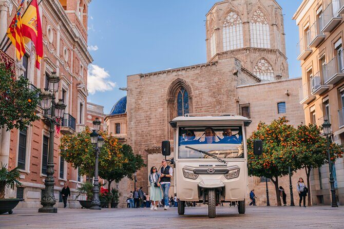 Valencia by Tuk Tuk i: Private tour 1 or 2 hours explore the city - Price and value: is $34.69 per person a good deal?