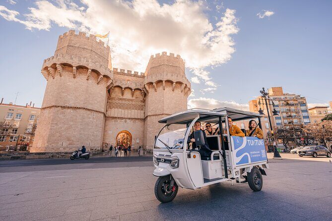 Valencia by Tuk Tuk i: Private tour 1 or 2 hours explore the city - Kicking off at Valencia’s 14th-century Gothic gates