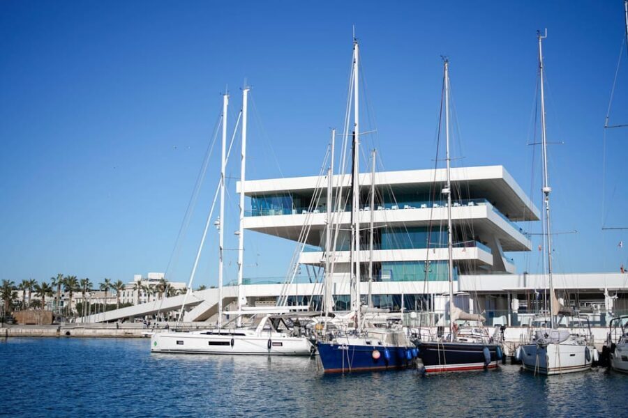 Valencia: Catamaran Party Boat - Valencia Paella on the High Seas: What the Lunch Option Adds