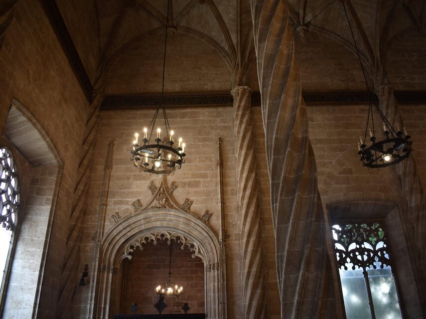 Valencia: Cathedral, St Nicholas, and Lonja de la Seda Tour - FAQ