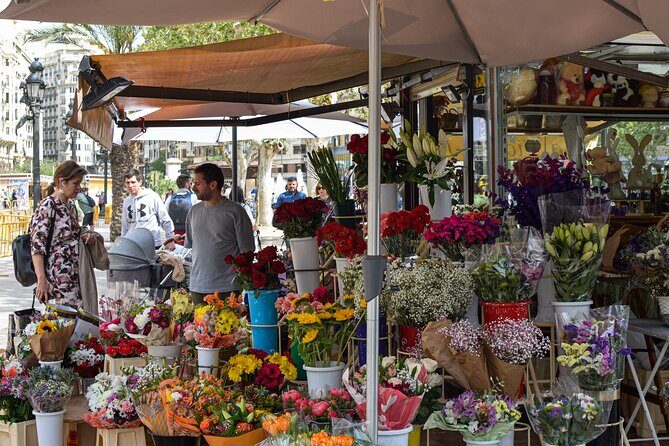 Valencia Centre Food Tour with 9+ Tastings of Regional Delicacies - The guide factor: why Alex, Yaiza, and others change the whole experience