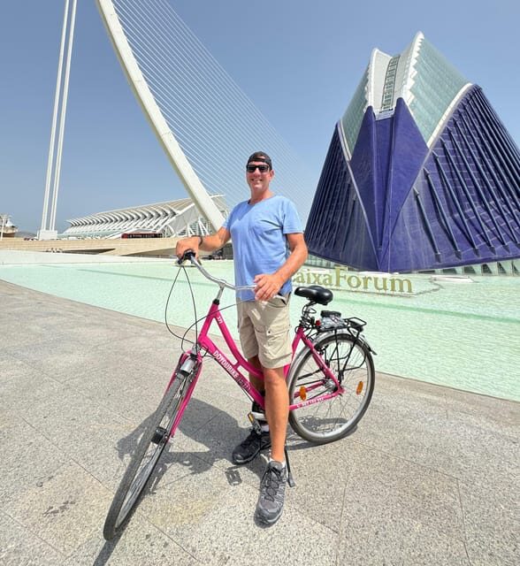 Valencia: City Highlights Guided Bike Tour - Why a 3-Hour Bike Tour Works So Well in València
