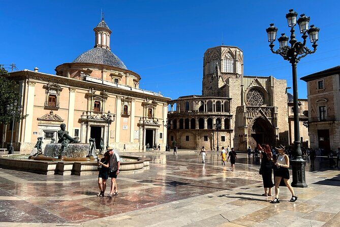 Valencia City Highlights in Guided Bike or E-Bike Tour - Gothic government building and the city-wall view