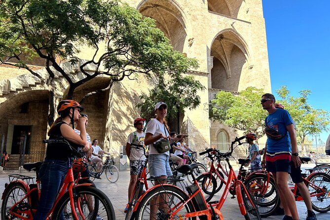 Valencia City Highlights in Guided Bike or E-Bike Tour - Palau de la Música and Gulliver Park: a lighter break