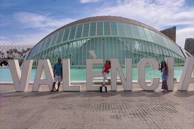 Valencia Complete Full Private Day with Hotel Pick up - Centre Arqueològic de l’Almoina: Roman ruins under a reflecting pond