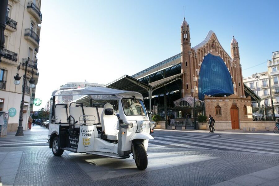 Valencia: Complete Tuk-Tuk Tour Around the City - Plaza de Toros and the “local pride” layer in the narration
