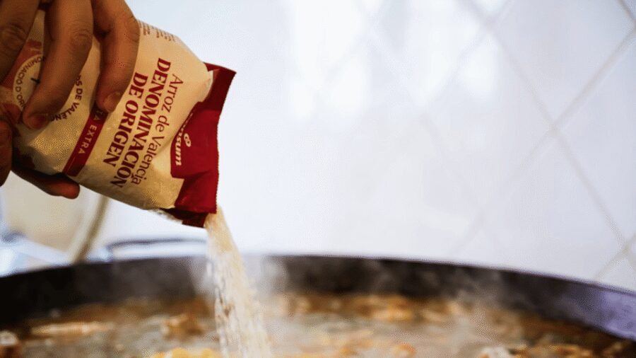 Valencia: cook your paella (with purchase at Russafa market) - Quick Takeaways Before You Go