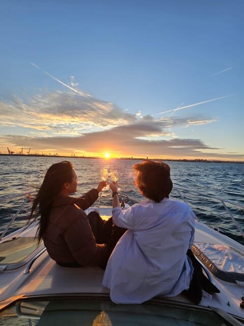 Valencia: Exclusive Sunset Cruise with Drink - Meeting at Wavepol: The Orange Office and the Fast Check-In