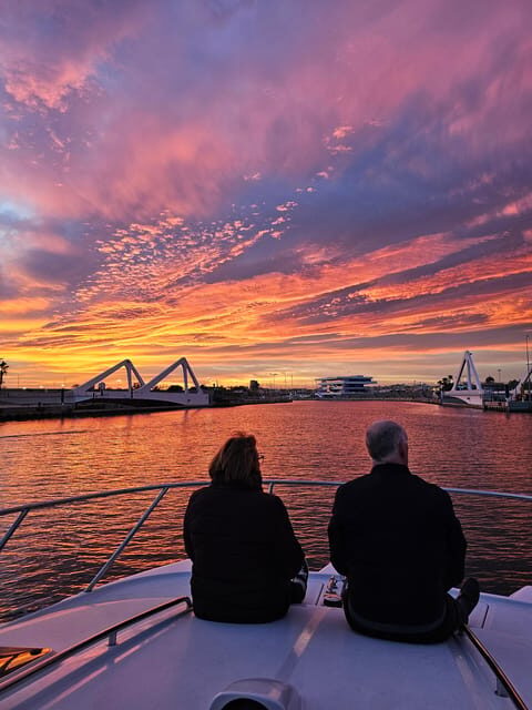 Valencia: Exclusive Sunset Cruise with Drink - Meet the Captains: Why Hosting Can Make or Break It