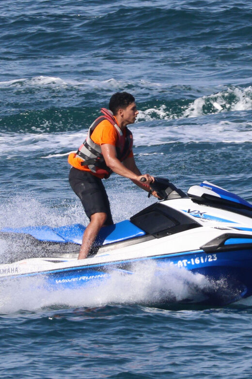 Valencia: Excursión en Moto de Agua + Paddle Surf - Price and value: $96 for up to 2 and what you’re really buying