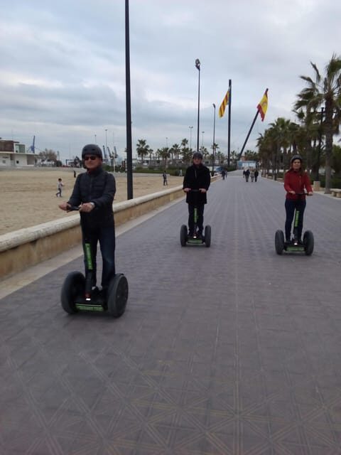 Valencia: Fantastic Segway Tour from the Center to the Beach - Passing back along the Turia and closing in on Ciutat Vella