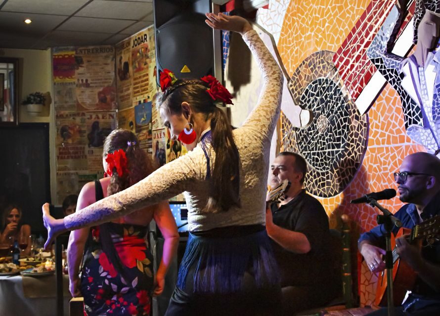 Valencia: Flamenco at Toro y La Luna with optional Dinner - Key things that make this flamenco night tick