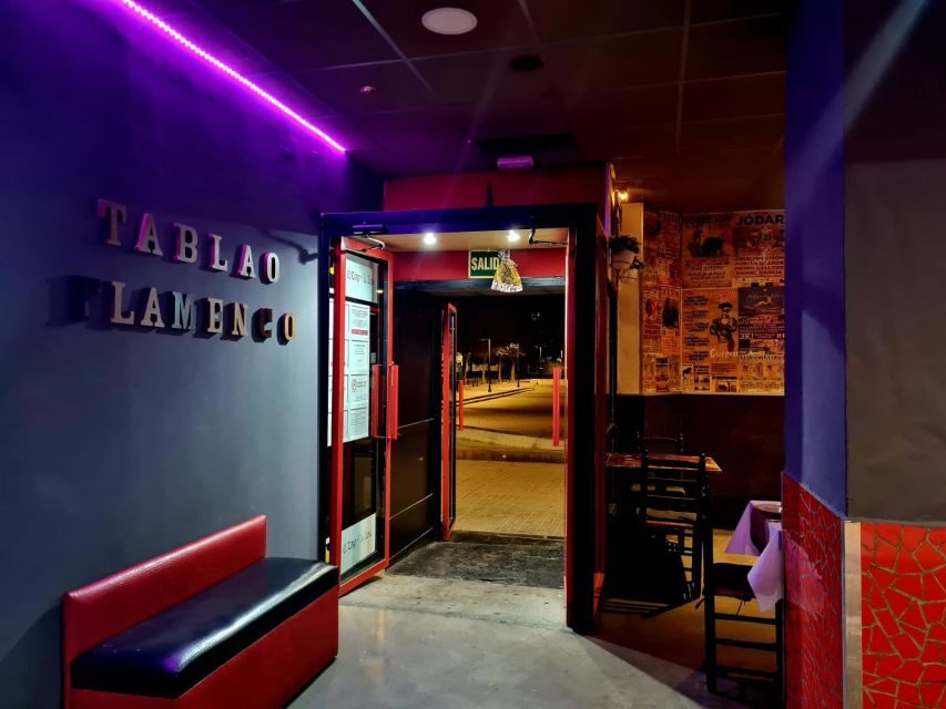 Valencia: Flamenco at Toro y La Luna with optional Dinner - Why El Toro y La Luna is a smart Valencia evening plan