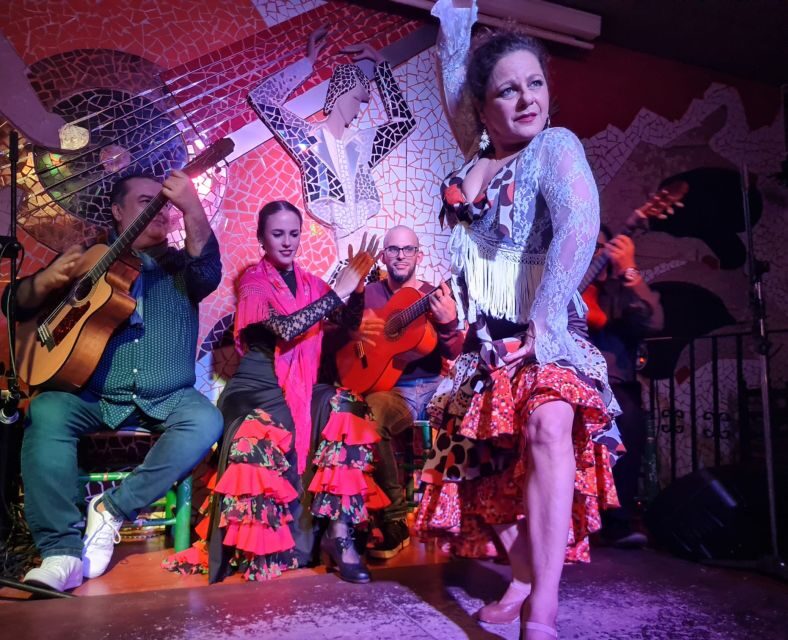 Valencia: Flamenco at Toro y La Luna with optional Dinner - Tips to have a smoother night