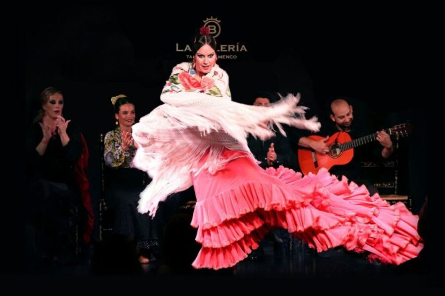 Valencia: Flamenco Show with Dinner at La Bulería - Premium vs VIP menus: what the 65€ and 90€ really buy you