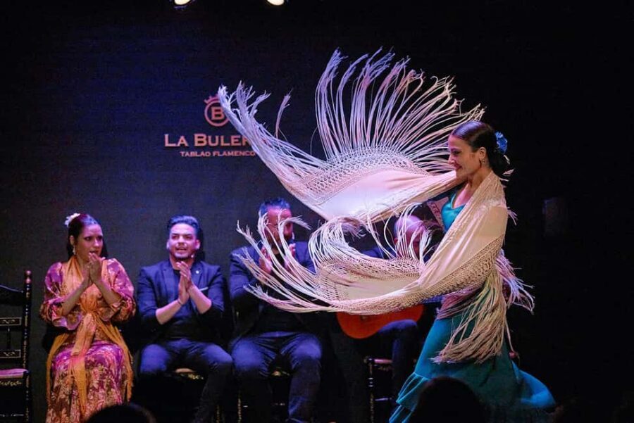 Valencia: Flamenco Show with Dinner at La Bulería - Timing in Valencia: dinner first, then the flamenco starts late