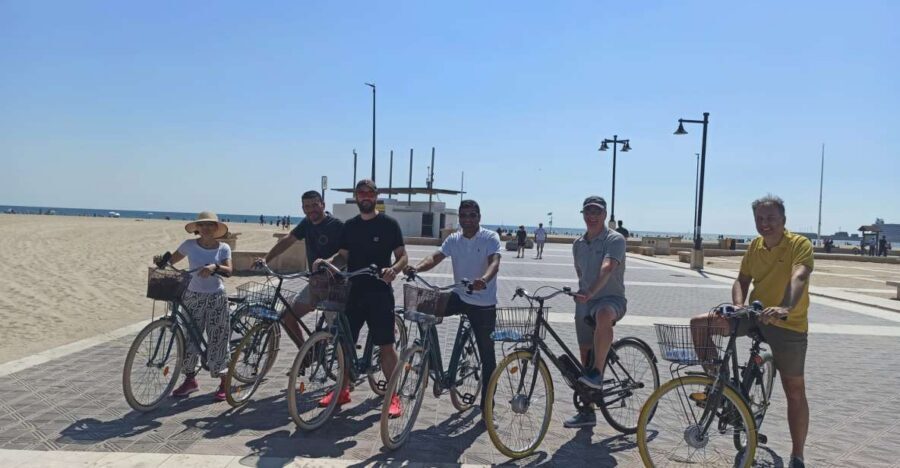 Valencia: Full-Day Bike Rental - Getting the Bike: Calle Náquera by Torres de Serranos