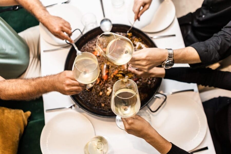 Valencia: Gourmet Food & Wine Tour - Key Things You’ll Notice on This Valencia Food & Wine Evening