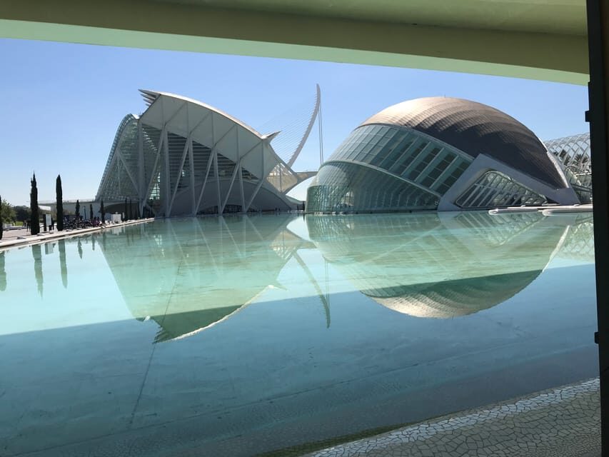Valencia: Grand City Bike Tour on Bicycle, E-Bike or E-Step - City of Arts and Sciences: White Curves, Reflecting Pools, and Photo Moments
