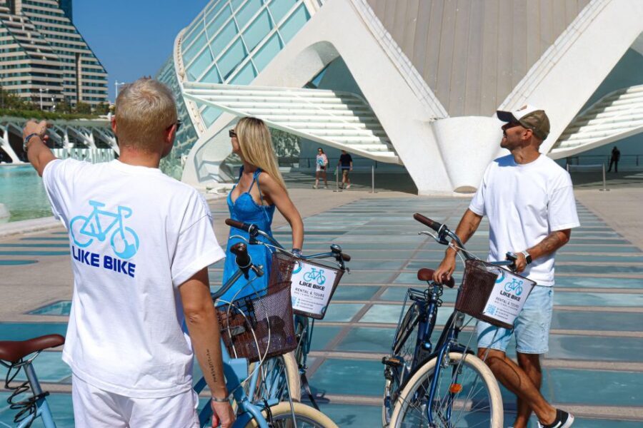 Valencia Guided Bike Tour in small group or Private - Jardí del Túria: getting your legs under you and finding the flower bridge