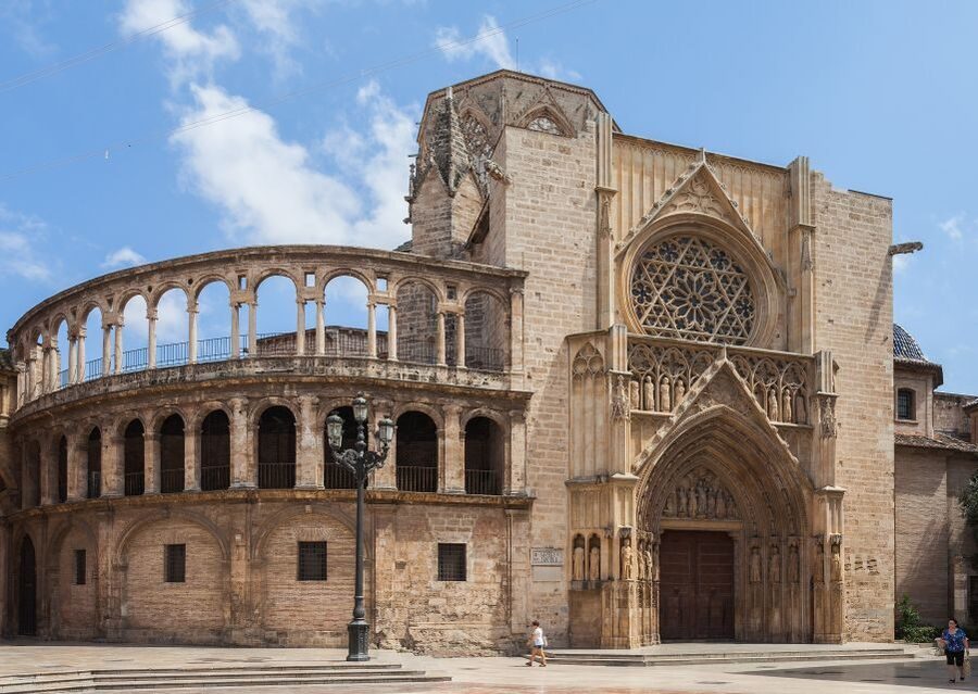 Valencia: Guided City Walking Tour with Tapas Tastings - The old bullring and Valencia Cathedral: seeing power and faith in one stretch