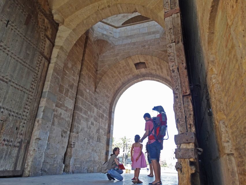 Valencia: Guided Family Walking Tour (Italian Tour) - Key takeaways