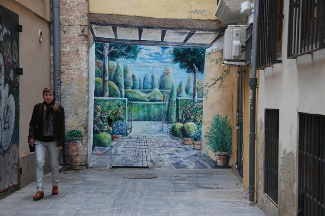 Valencia guided tours - walking tours - - Meeting in Old Town, then walking like a local