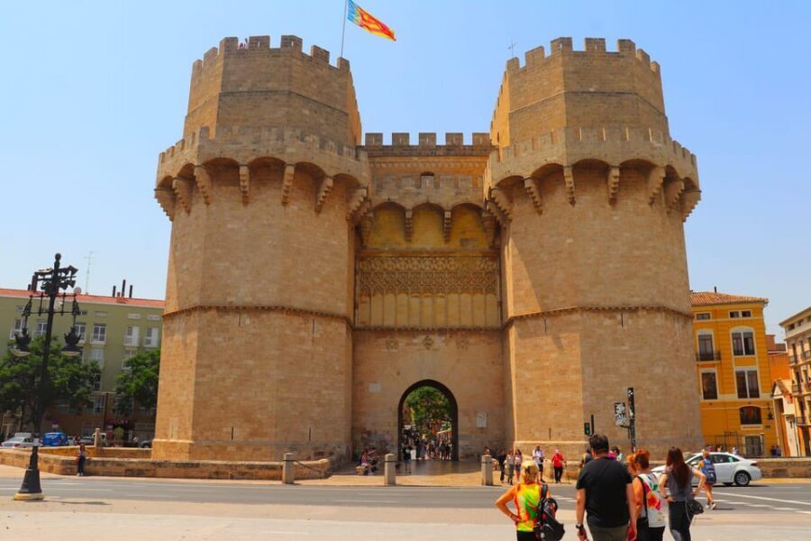 Valencia Highlights Half-Day Private Tour with Local Tasting - La Lonja de la Seda: UNESCO architecture with skip-the-line tickets