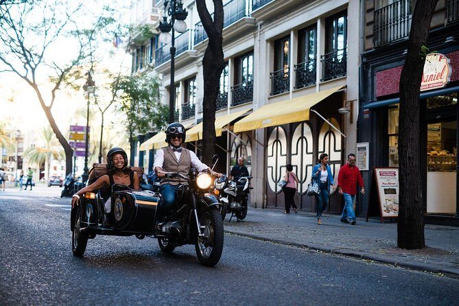 Valencia Highlights on a Vintage Sidecar with local driver - Why Valencia works so well by vintage sidecar