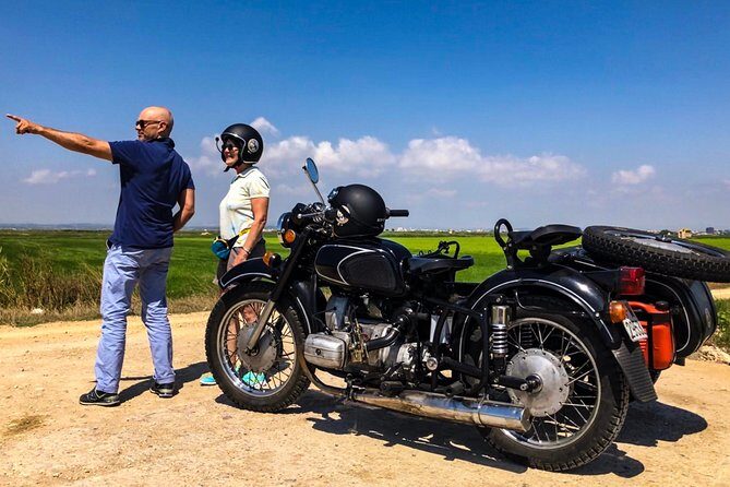 Valencia Highlights on a Vintage Sidecar with local driver - How long is enough, and what you might miss