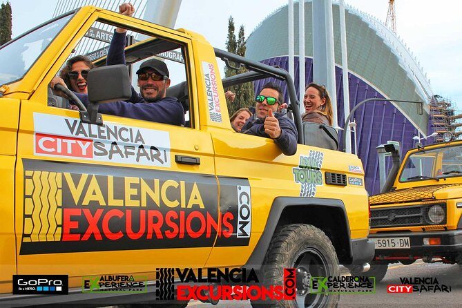 Valencia Highlights Tour by Jeep with Pick Up and Picnic - Mercat Central And Plaza de Reina: Where Valencia Shows Its Daily Face