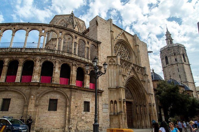 Valencia Highlights with Private Vehicle (Private Tour) - Mercat Central de Valencia: Food, Colors, and a Chance to Taste