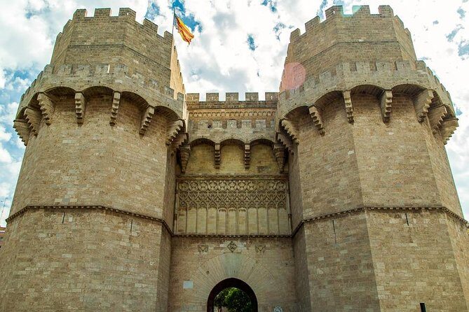 Valencia Highlights with Private Vehicle (Private Tour) - Plaza de l’Ajuntament and the Plaza del Virgen: Old Town at Human Speed