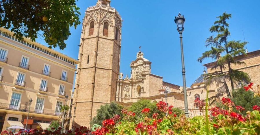 Valencia: Historic Center Audio-Guided Tour with Earphones - Key highlights you’ll feel fast