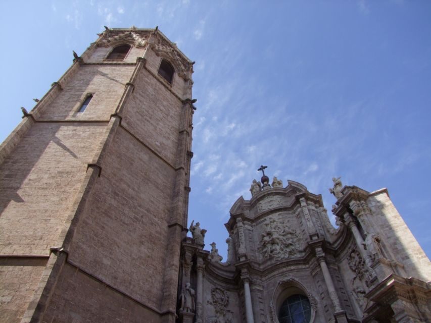 Valencia: Historical Walking Tour - Silk Exchange and the Art Nouveau surprise near the main station