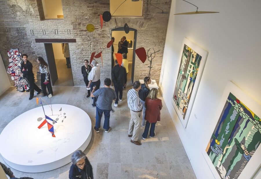 Valencia: Hortensia Herrero Art Center Ticket or Guided Tour - Where the contemporary art lives: Valeriola Palace in the middle of old Valencia