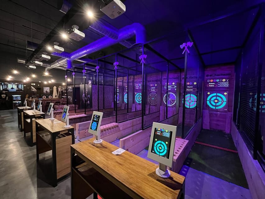 Valencia: Interactive Axe Throwing 1h - Key highlights worth your attention