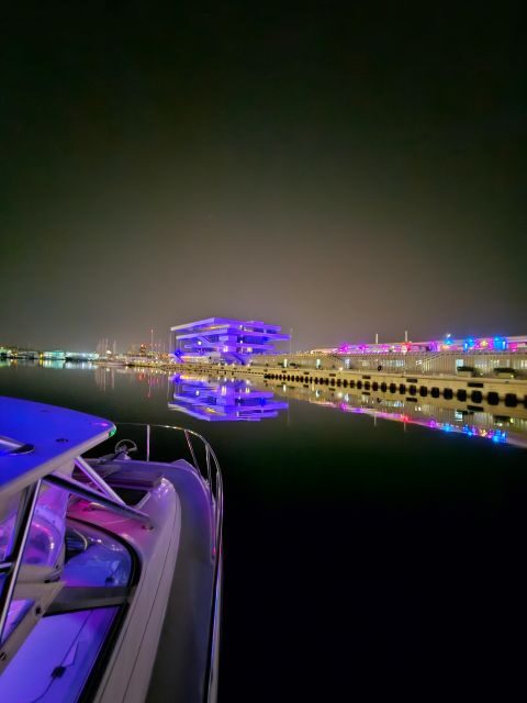 Valencia: Night Cruise with Free Drink - Practical Tips: Shoes, Timing, and Getting the Best Angles