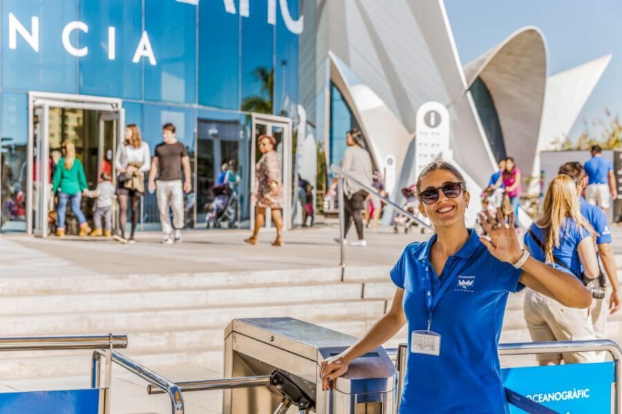 Valencia: Oceanogràfic Entry Ticket - Key highlights to plan for