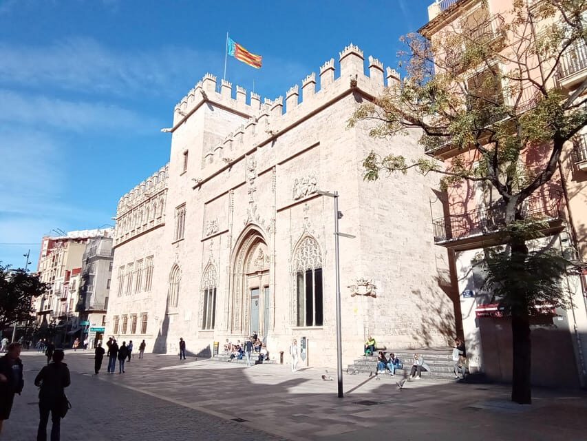 Valencia Old Town Guided Tour - Central Market and Silk Stock Market: trade power in 15th to 20th century scale