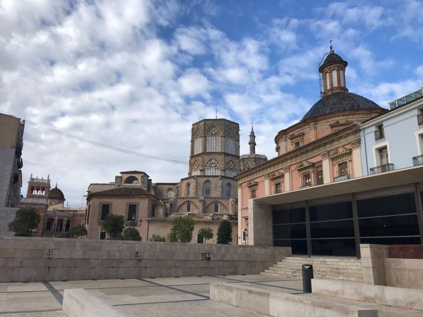 Valencia: Old Town Segway Tour - Basilica and Cathedral: La Virgen de los Desamparados and a building that changes with time