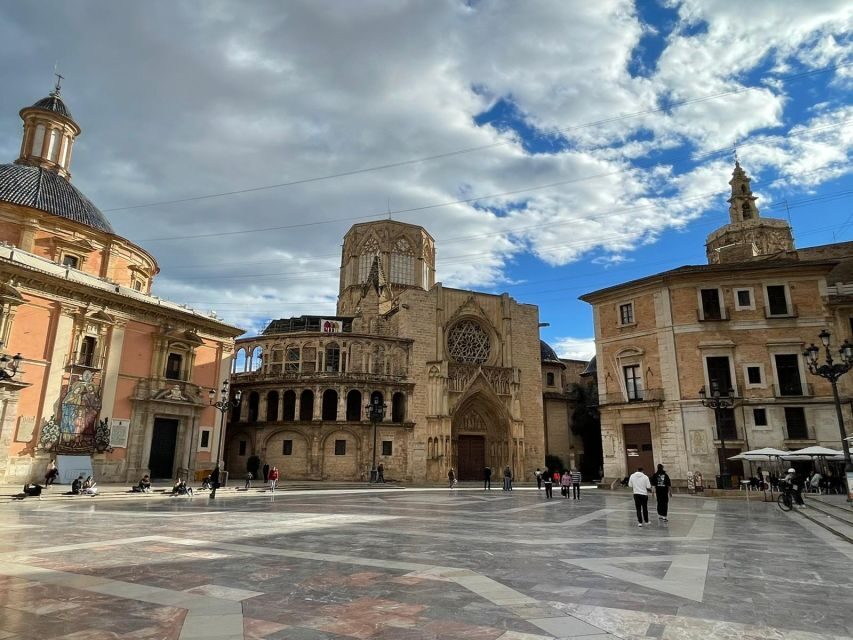Valencia: Old Town Segway Tour - El Carmen Church and the Convent del Carmen: Mannerist art and a quieter side of town