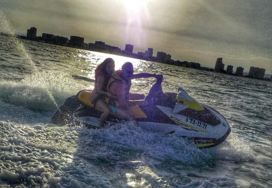 Valencia: Pobla de Farnals JetSki Rental, photos &BeachClub - Guided photo session: how to get real keepsakes