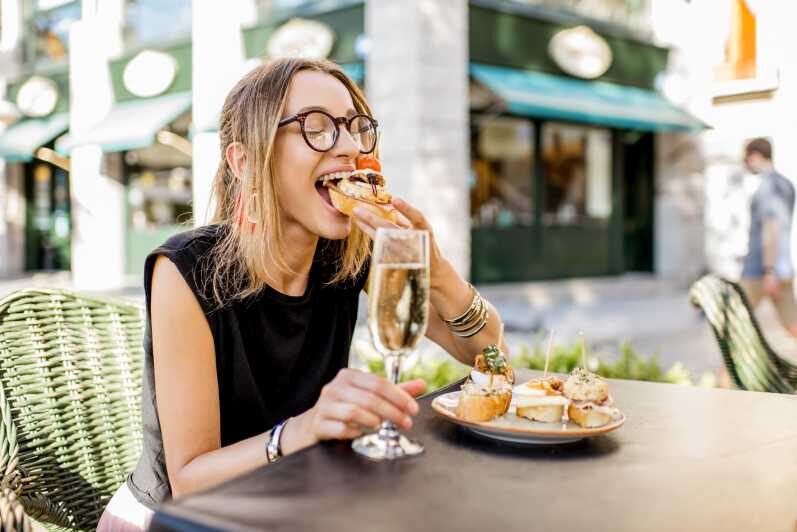 Valencia: Private Brunch Tour with Basic Spanish Learning - The local café stop: coffee, snacks, and your first Spanish phrases