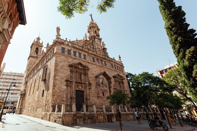 Valencia Private City Kickstart Tour - Plaza de la Virgen: your first “now I get it” walk
