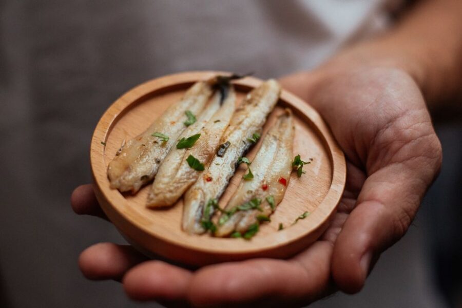 Valencia: Private Food Tour – 10 Tastings with Locals - Drinks Included: How Local Beverages Fit the Meal