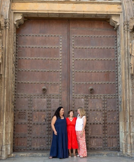 Valencia: Private photo tour at the Ciutat Vella - Key Highlights at a Glance