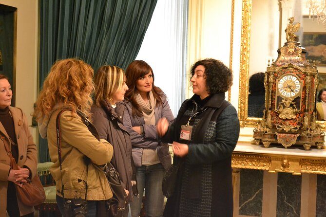 Valencia: Private Tailored Tour - Stop 4: Plaça de l’Ajuntament for the civic center feel