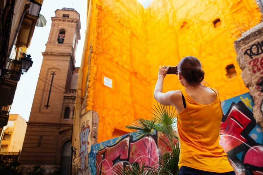 Valencia: Private Tour w/ Locals – Highlights & Hidden Gems - Private Guide Payoff: Why the Route Feels Faster Than 3 Hours