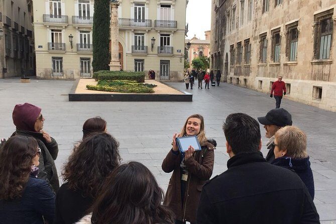 Valencia Private Walking Tour with Official Valencian Guide - A private Old Valencia loop with room for your questions